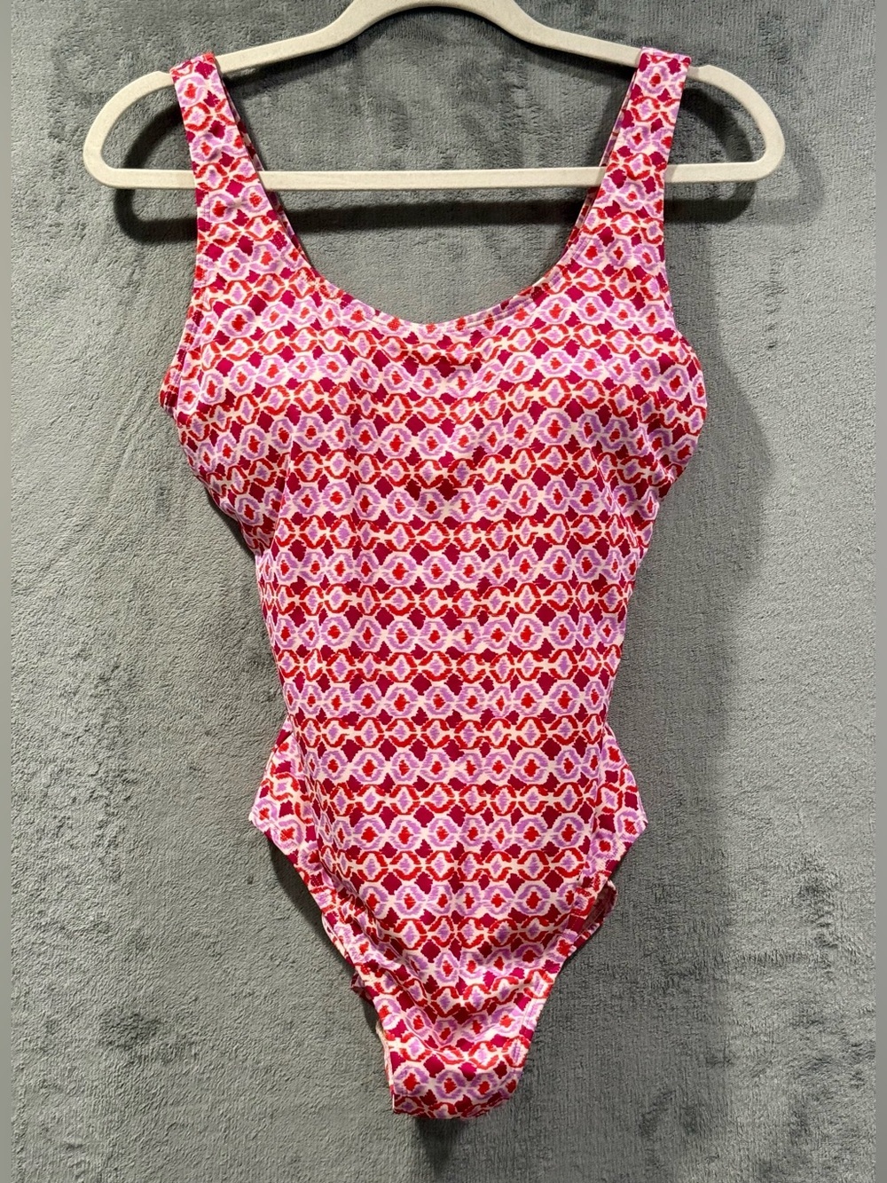 LL Bean Swimsuit Women's 14 One Piece Pink Geometric Print Built In Bra Lined